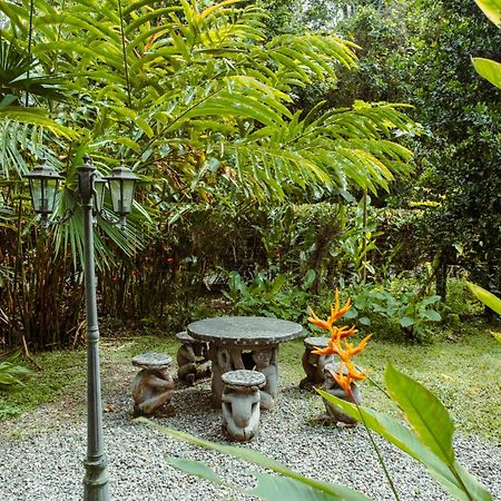 Hotel Pura Vida Vegana Cahuita Exterior foto