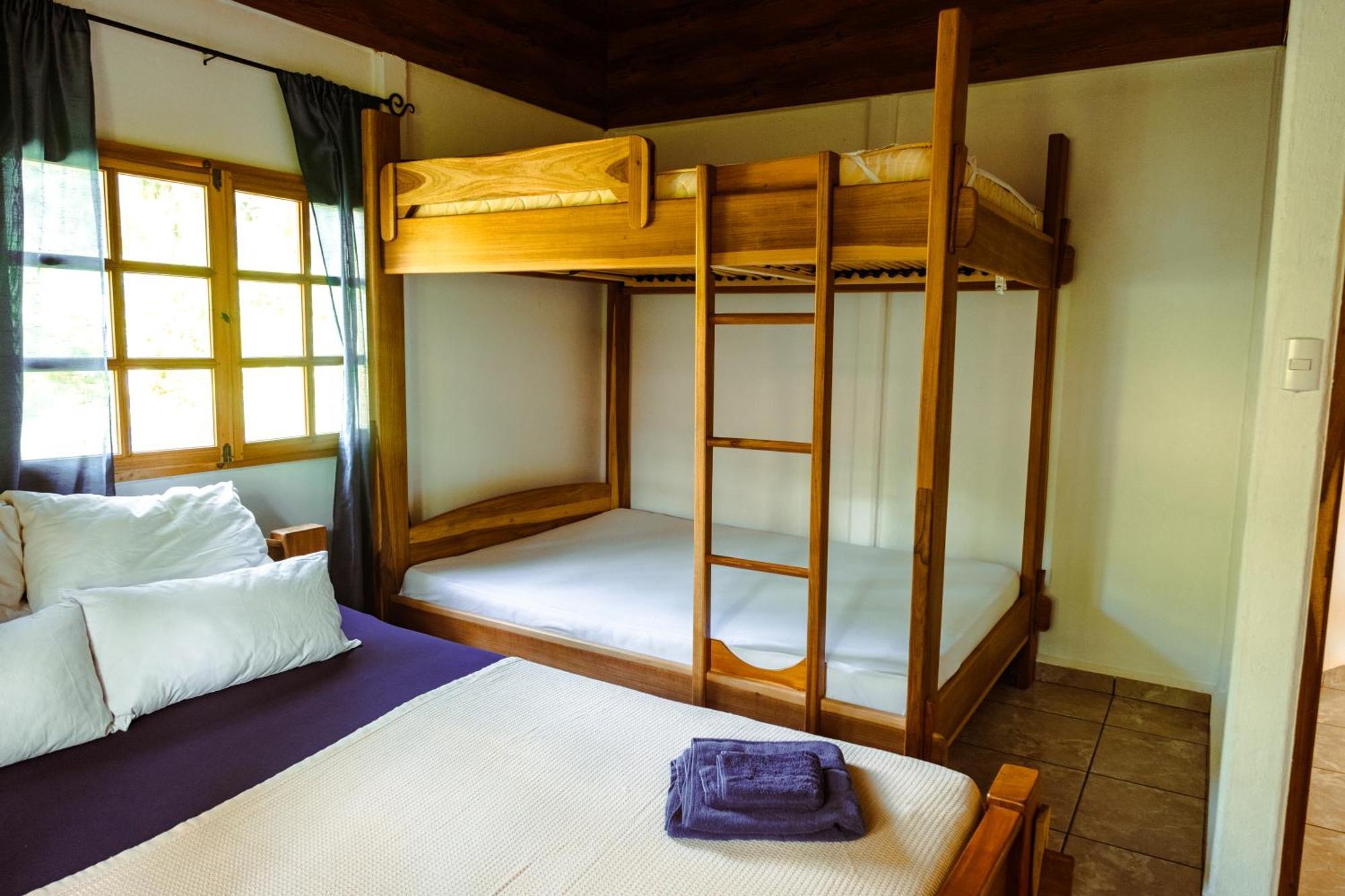 Hotel Pura Vida Vegana Cahuita Exterior foto